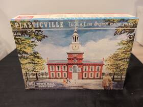 2950-249 Plasticville Vintage Ho Scale Town Hall Kit