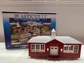 45611 Plasticville Bachmann Usa #45611 O-scale School House