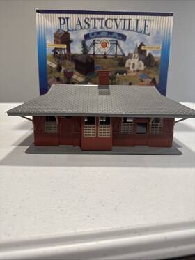 45972 Plasticville U.s.a. Rural Station Kit - O Scale Bachmann Model Train