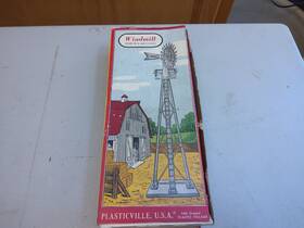 1408 Plasticville 724771050438 Vintage 79 Windmill Railroad Train Building O/s With Box 10 Inch 1408 Plasticville 724771050438 Vintage 79 Windmill Railroad Train Building O/s With Box 10 Inch