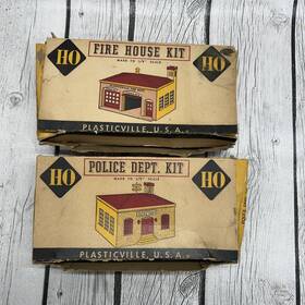 Ho-78 Plasticville Ho-79 Vtg Fire House Kit And Police Dept Both Incomplete