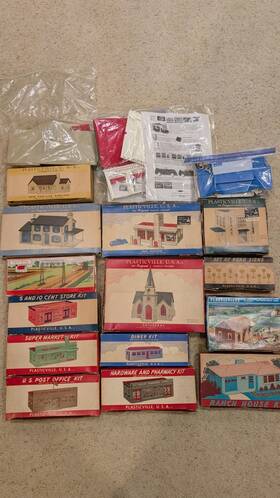 L1632 Plasticville O Scale - And Others Set Of 16 Original Kits