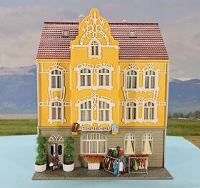 11178 Pola Vintage Faller Ho Scale Built Model- Hotel With Boutique And Figures #11178