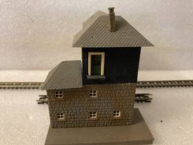 743j3575-6 Pola N Scale 3 Story Rail Yard Control And Observation Building