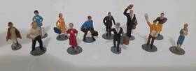 10582 Preiser 12 1 90 Ho Early 1900s Passengers Walking With Luggage Nurse Paperboy