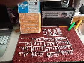 16343 Preiser Ho Scale Unpainted Figure Set Passers-by/spectators