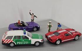 Preiser 28012 Ho Scale Inch Speed Trap - Auto And Figure Scene With Kibri Pavement #28012