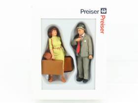 45118 Preiser G 1/22.5 Scale Standing Travelers Figures 2-pack