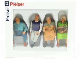 45122 Preiser G 1/22.5 Scale Seated Travelers Figures 4-pack