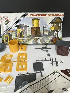 H-988 Revell Model Rr Ho Scale Building 4 Trackside Buildings Usa As-is H-988 Revell Model Rr Ho Scale Building 4 Trackside Buildings Usa As-is