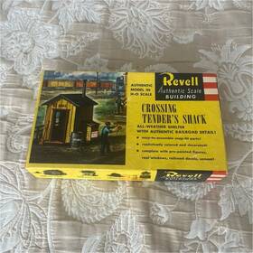 T-9008 Revell Vintage Ho Scale Crossing Tender S Shack Complete With Decals Instructions