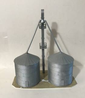 628-0708 Rix Products N-scale #628-0708 Guthrie Grain Elevator 2-30ft