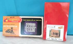 27227 Roundhouse Bts Better Than Scratch Old Timer 504 Two Story Stone And B.t.s. Greeleys Place Ho Vtg