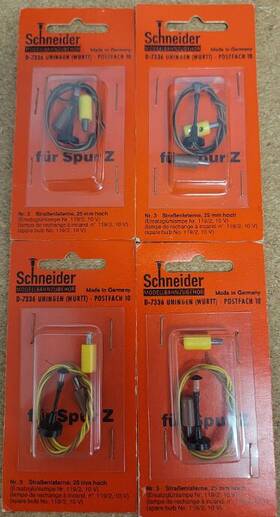 D-7336 Schneider Z Single Floor Lamp Lot