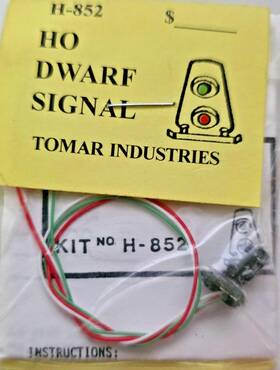 H-852 Tomar Industries Ho Scale Dwarf Signal Red Green Led Lighted Nos
