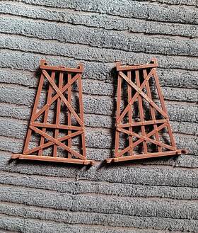 7939-12 Tyco Vintage Ho Scale Railroad Trestle Supports. One Pair. #7939-12
