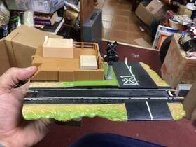 937-1 Tyco Ho Scale Model Train Accessory Railroad Crossing / Loading Platform