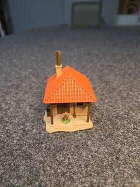 20929 Vollmer Ho Scale # Small Alpine Cabin Fully Assembled