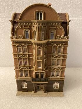 790q5715-4 Vollmer 24807 N Scale 5 And 1/2 Story Ornate Brown Stone Apartment Building