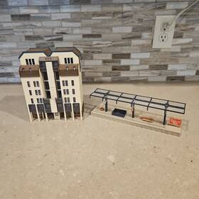 43081 Vollmer Ho #43081 Condo With Shops And #3532 Railway Platform Read Description