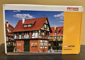 43734 Vollmer #43734 Ho Scale 3 Story Half Timbered Tanners House Model Kit