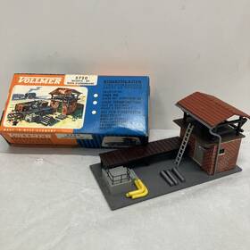 45720-5720 Vollmer H0 45720 Tube Storehouse Depot 120mm X 60 65. Built 612