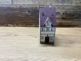 55283 Vollmer 46889 Ho Scale Built Kit Small House City Building