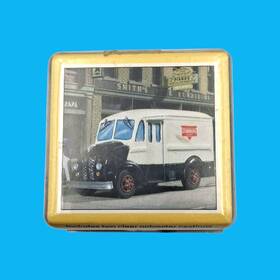 439-917 Walthers Magnuson Divco Milk Delivery Trucks Kit