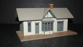 7002706 Walthers 7002706/a 2001 No. Illuminated Train Depot Building Station O Scale