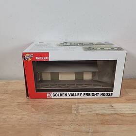 933-2827 Walthers Cornerstone Golden Valley Freight House Ho Pre-assembled Ob