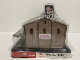 933-2852 Walthers Built-ups Imperial Foods Ho Scale Building Cornerstone Series