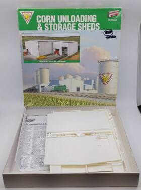 933-2974 Walthers Ho Corn Unloading And Storage Sheds Building Kit Ln/box