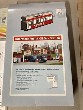 933-3035 Walthers Interstate Fuel And Oil Gas Station