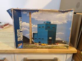 933-3055 Walthers Ho Tri-state Power Authority Commercial Building Kit Vintage