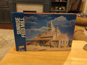 933-3061 Walthers Cornerstone Series Ho Scale Sunrise Feed Mill Structure Kit