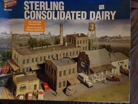 933-3799 Walthers Sterling Consolidated Dairy Ho Scale