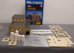 933-3902 Walthers Ho Paper Mill Superior Building Kit Ex/box