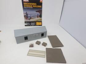 933-4101 Walthers Used Ho Scale Brickworks Storage Building Read