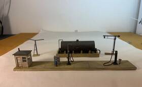 933-2908 Walthers Cornerstone Ho Scale Building/structure Diesel Fueling Facility Built And Weathered