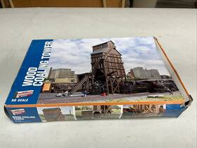 933-2922 Walthers Cornerstone Ho Wood Coaling Tower