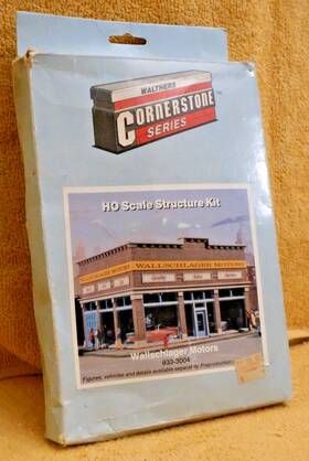 933-3004 Walthers Cornerstone Ho Wallschloger Motors Plastic Model Kit