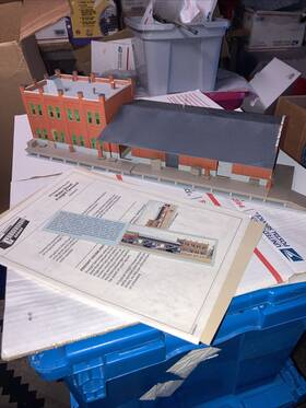 933-3009 Walthers Cornerstone Ho Water Street Freight Terminal Assembled