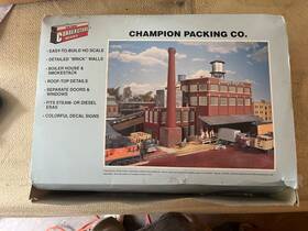 933-3048 Walthers Cornerstone 933-3059 Champion Packing Co. Ho Scale Kit