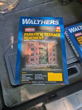 933-3177 Walthers Cornerstone - Parkview Terrace Tenement Ho Scale