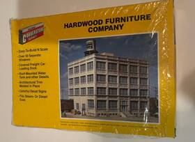 933-3232 Walthers Cornerstone Hardwood Furniture Company N Scale Kit# New In Box