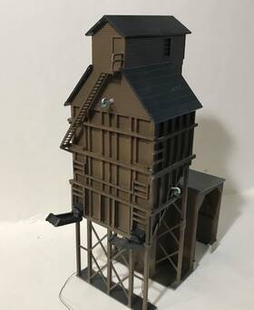 933-3823 Walthers Cornerstone Wood Coaling Tower N
