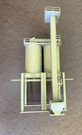 933-4035 Walthers Cornerstone Ho Structures Kit - Glacier Industrial Sands Built