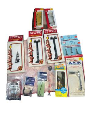 Walthers Life Like Model Power Bachmann 022899424132 Ho Scale Lot Of Landscape Layout Lights. Flood Lights Street Lamps Signals