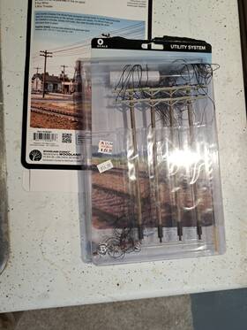 Woodland Scenics 724771022817 O Scale Utility System Pre-wired Poles - Double Crossbar 4