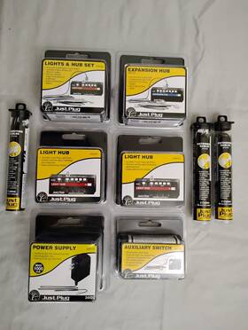 Woodland Scenics 810048482535 Just Plug Lighting System Light Hubs Expansion Hub Power Supply More